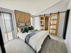 Photo 15- click for photo gallery